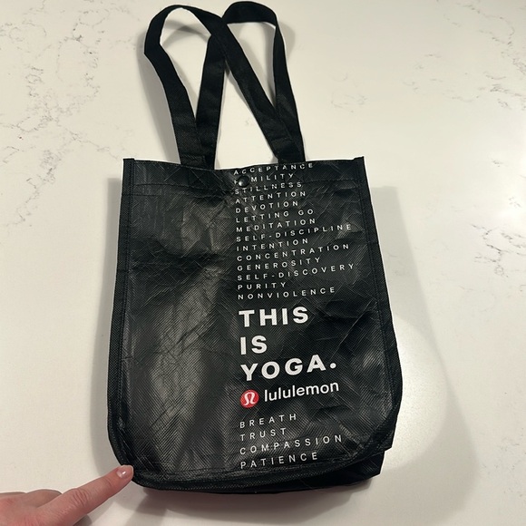 Lululemon snap bag - Picture 2 of 5